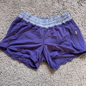 Lululemon tracker shorts 2.5 size 6 purple running